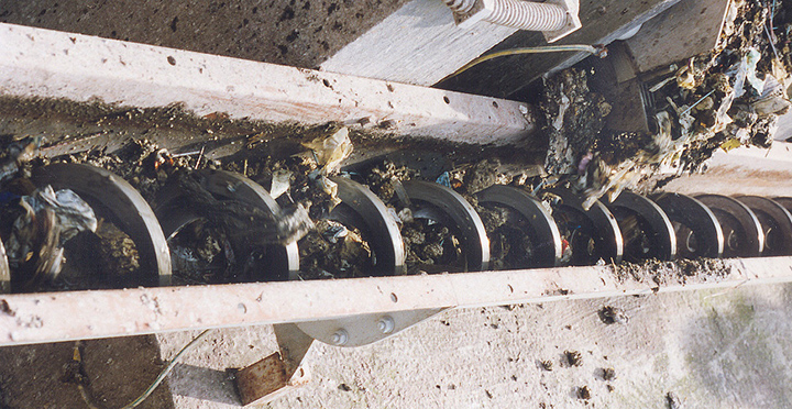 無軸，沒有中心軸，承載力小